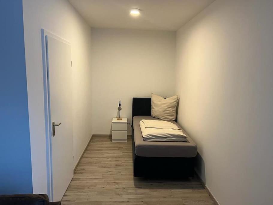Eine Modern Renovierte Wohnung Mit Balkonterrasse. Lubbecke Exterior foto