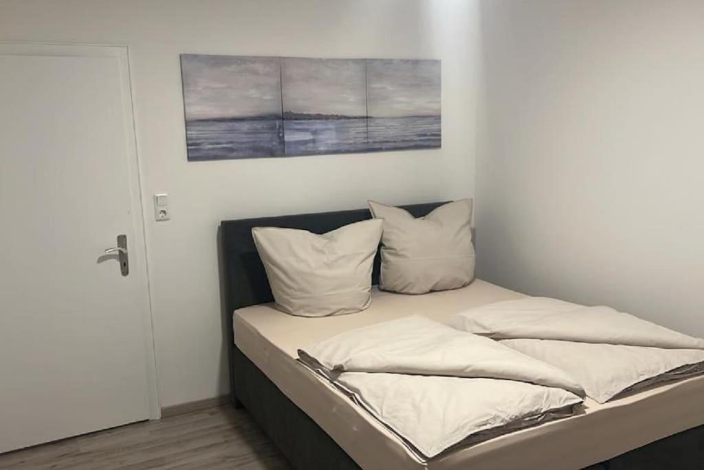 Eine Modern Renovierte Wohnung Mit Balkonterrasse. Lubbecke Exterior foto